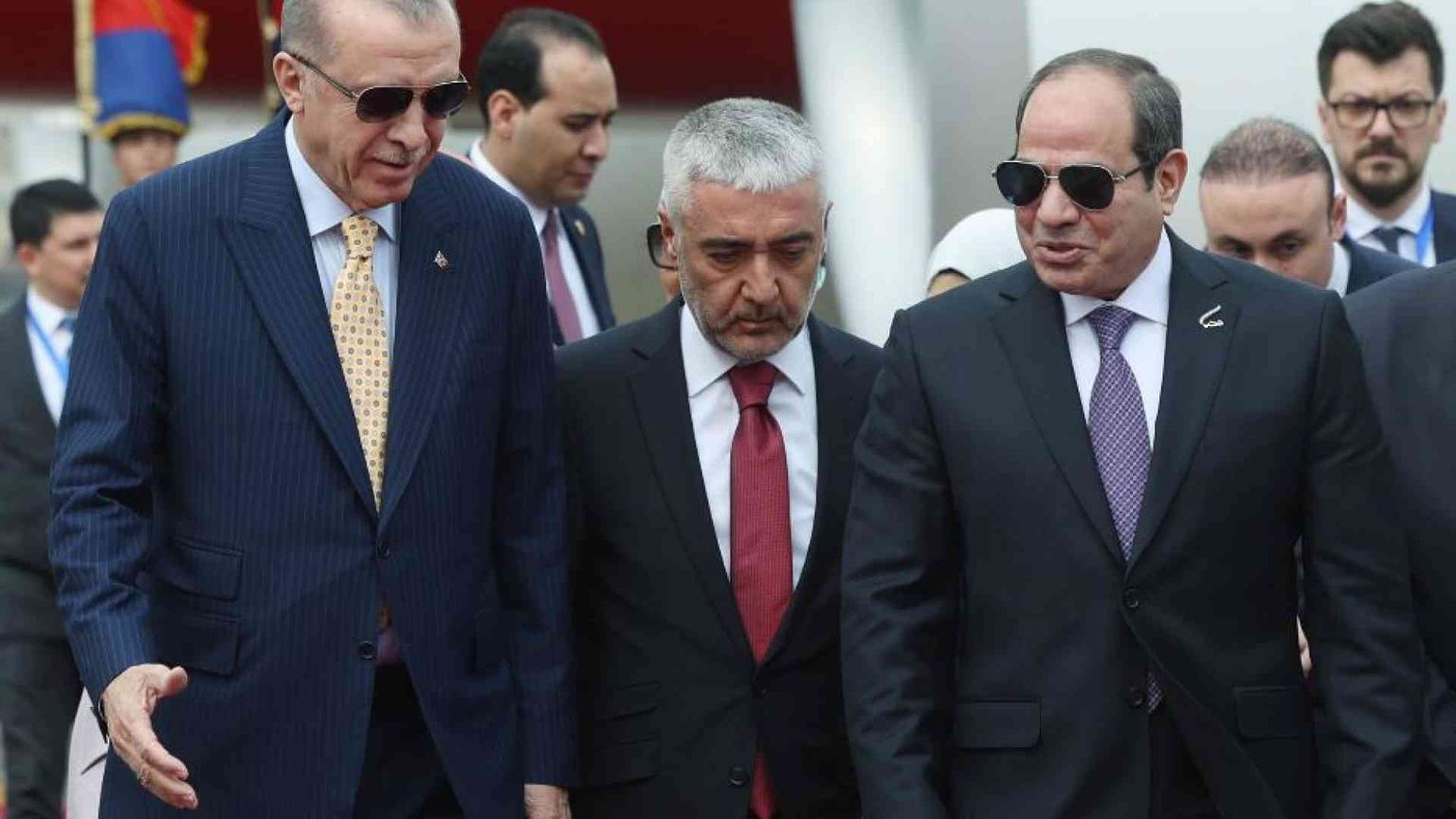 Al Cairo trattative senza tregua. La rabbia delle famiglie degli ostaggi