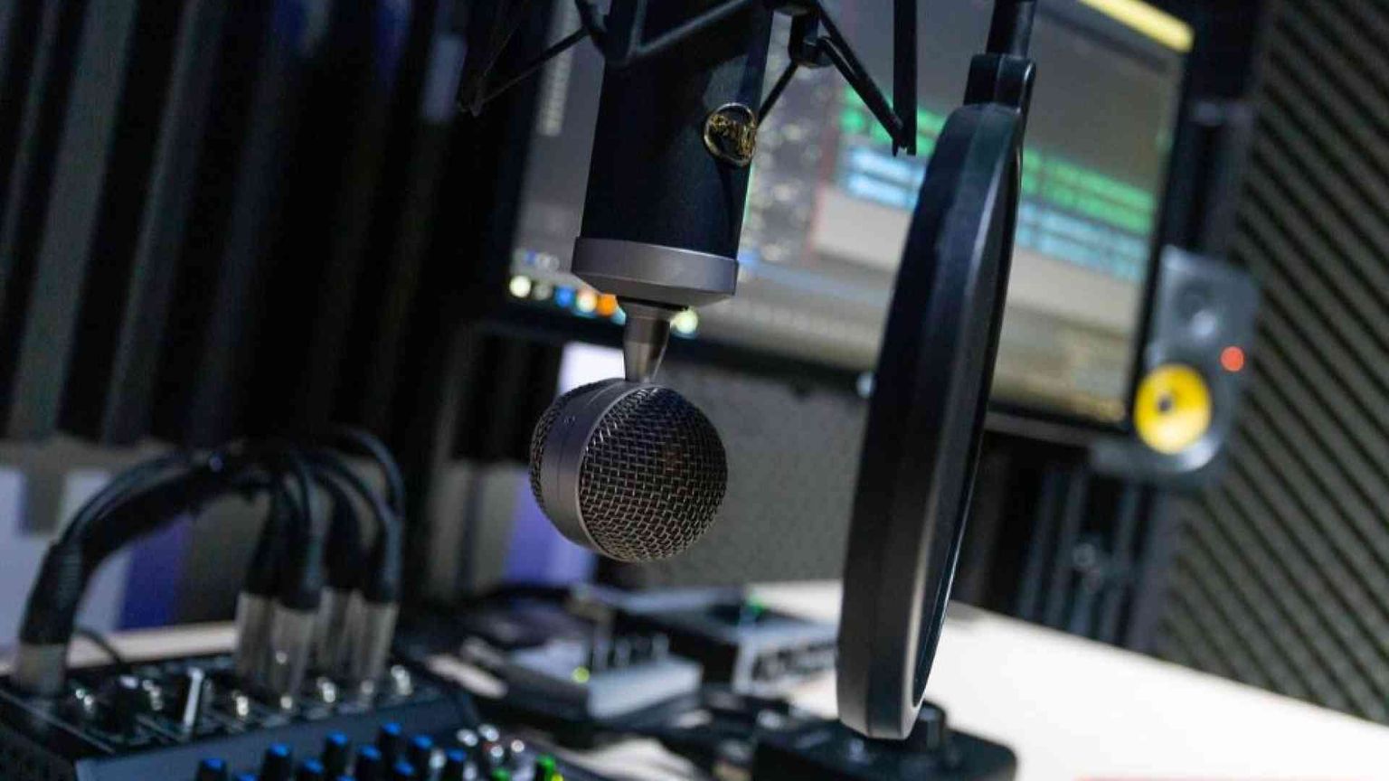 Podcast, 12 milioni di ascoltatori al mese. Ma il modello “pay” ancora non c'è