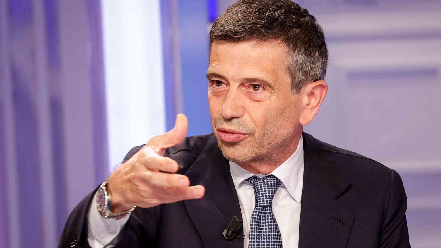 Lupi: «Inutile adesso scambiarci accuse. I manganelli non c'entrano niente»