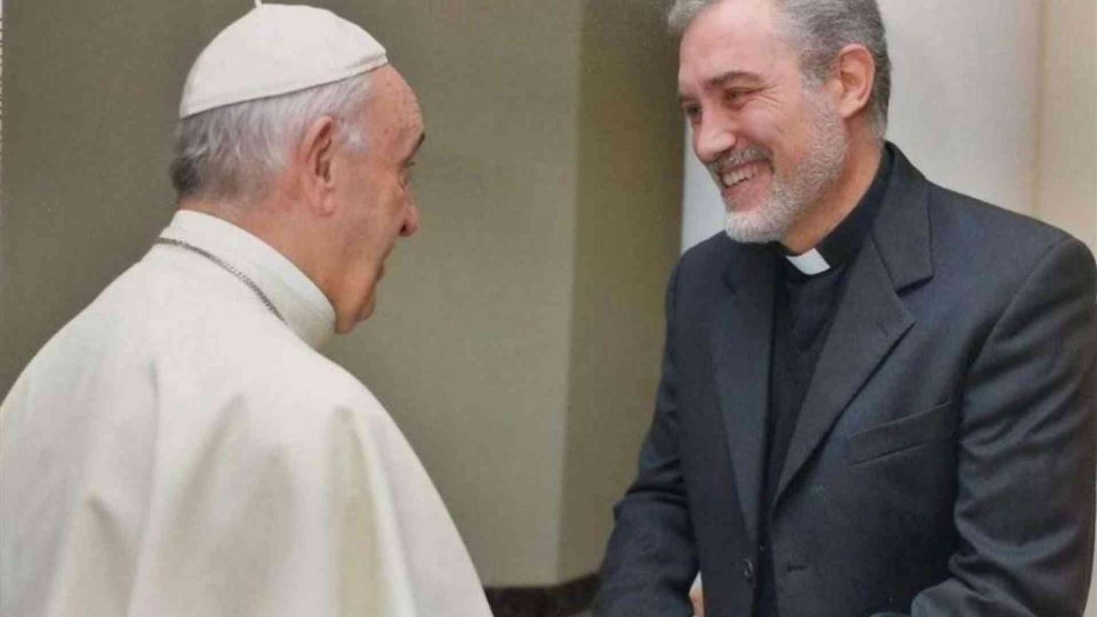 Proiettile spedito al vescovo di Mileto. «Ma vinceremo il male con il bene»