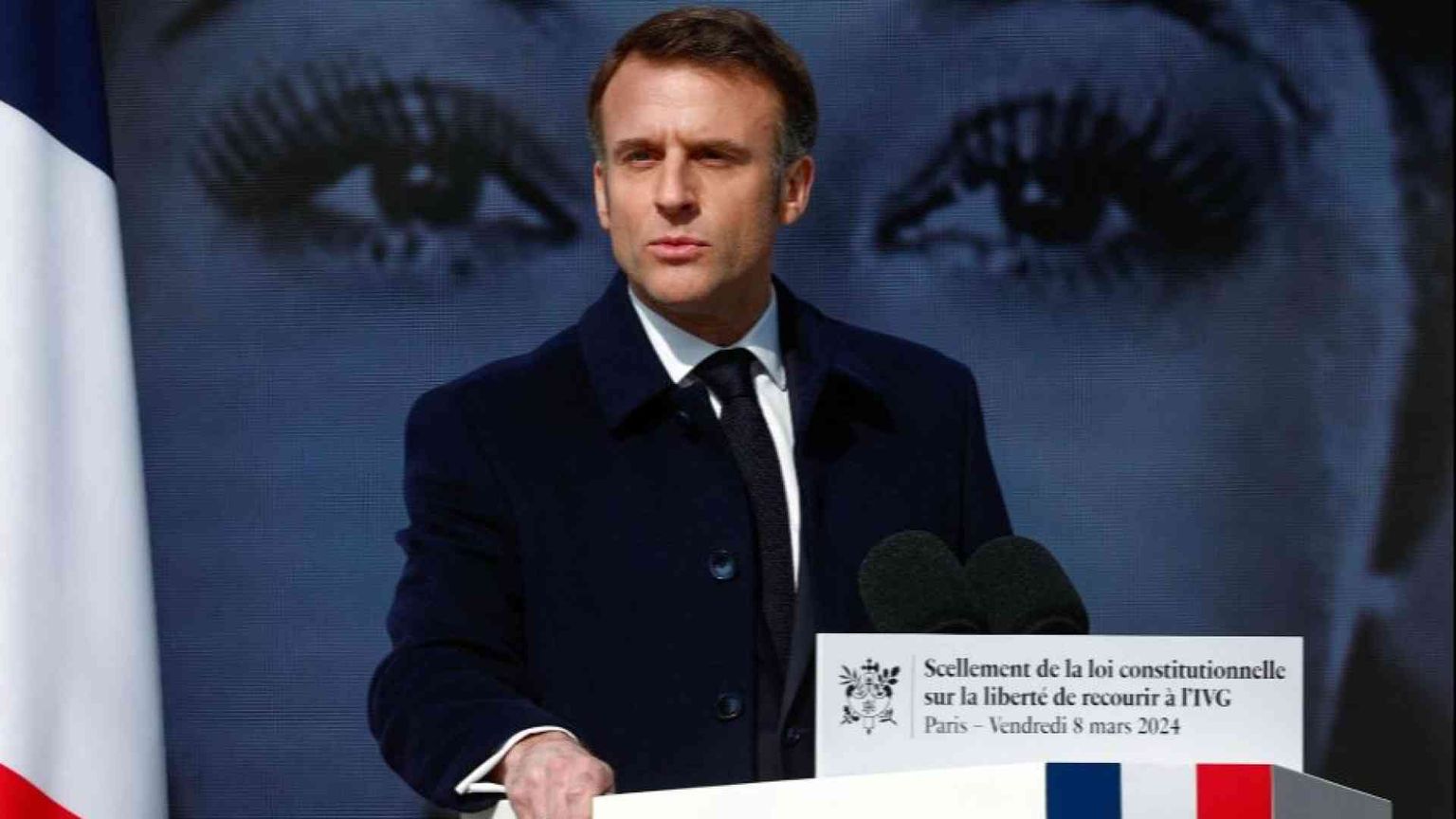 Macron: ora il “diritto di aborto” anche tra i diritti fondamentali Ue