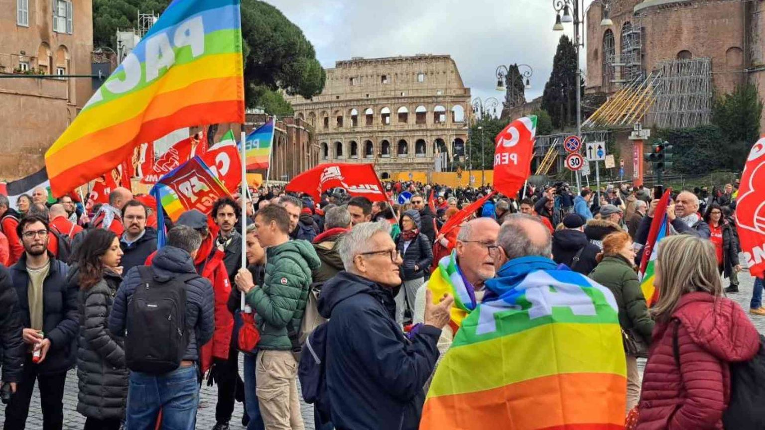 Il grido dei 30 mila: fermare il massacro, liberare gli ostaggi