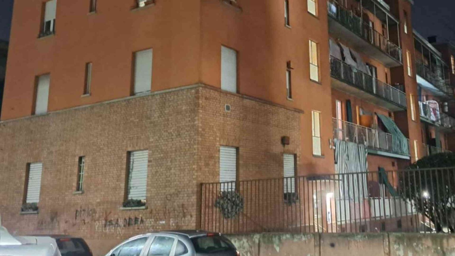 Egiziana, 17 anni: la storia della mamma che ha abbandonato il bimbo a Milano