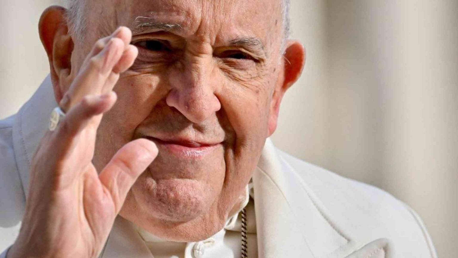 Le anticipazioni dell'autobiografia del Papa in 12 punti