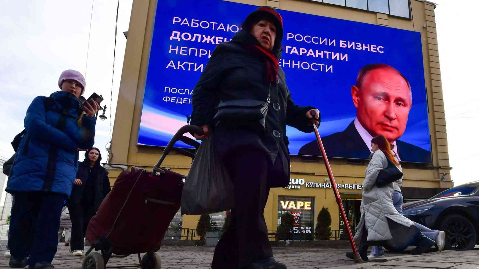 Mosca tirata a lucido per le elezioni, la vera sfida è sull'affluenza