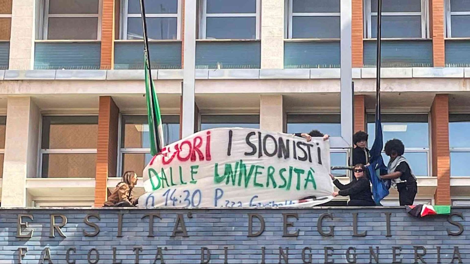 Alla Federico II e alla Sapienza contestati Molinari e Di Cesare