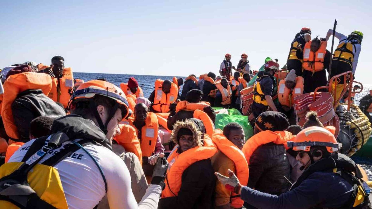 Ocean Viking verso Ancona. E 275 sbarcano a Lampedusa