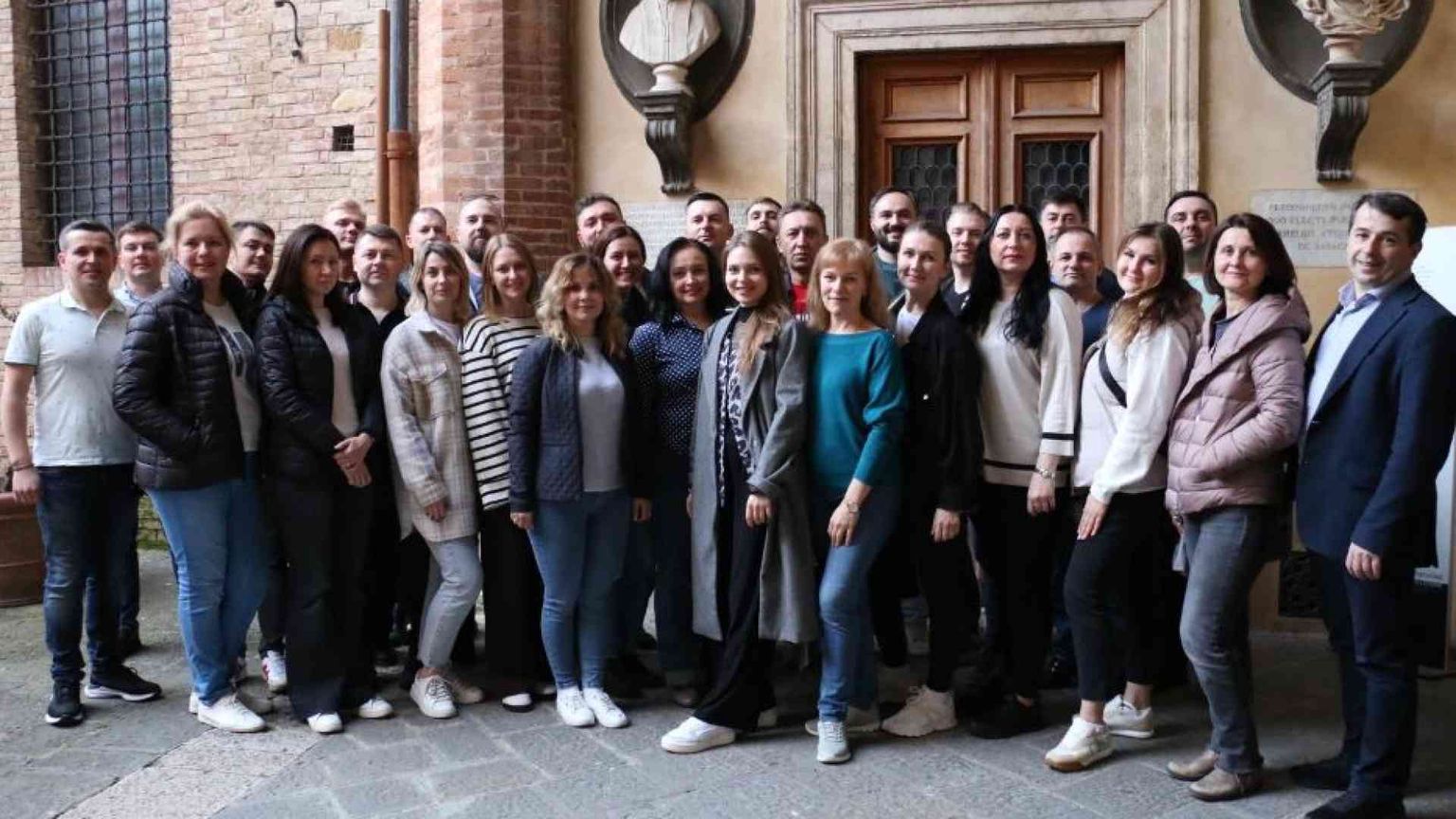 I coristi di Kiev a Siena: quei concerti a lume di candela e sotto le bombe