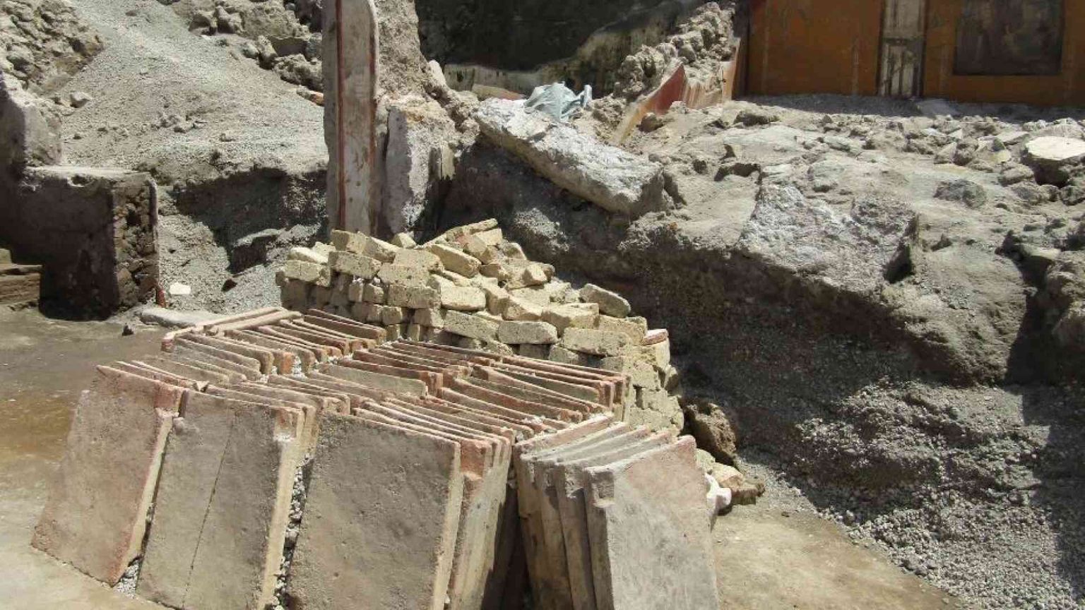 Pompei: scoperto cantiere edile sorpreso dall'eruzione del Vesuvio