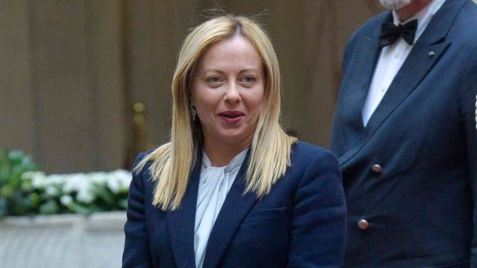 Meloni contesta la lettura dei dati: povertà cresciuta di poco