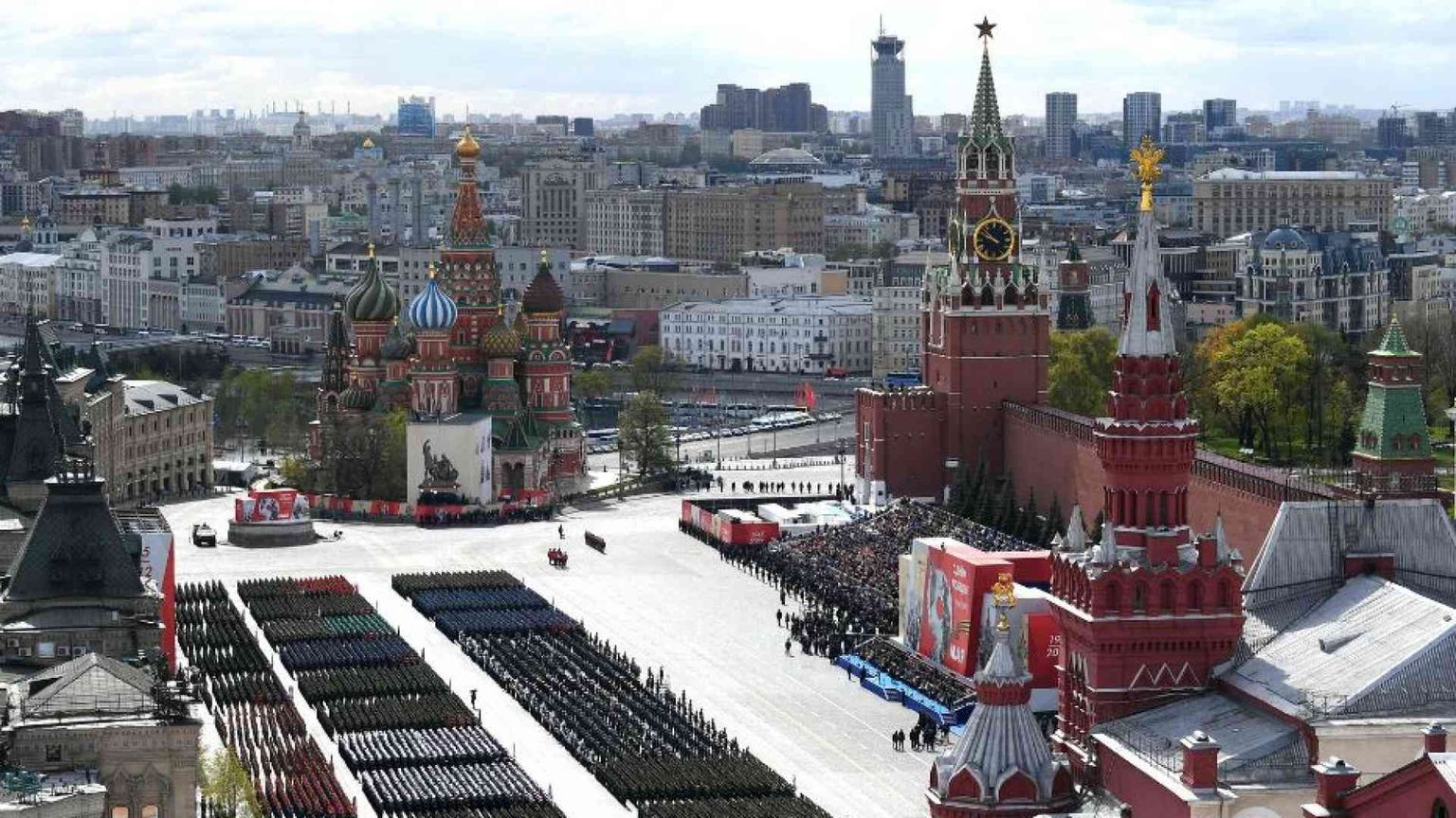 Il flop delle sanzioni a Mosca: l’economia russa va con India e Cina