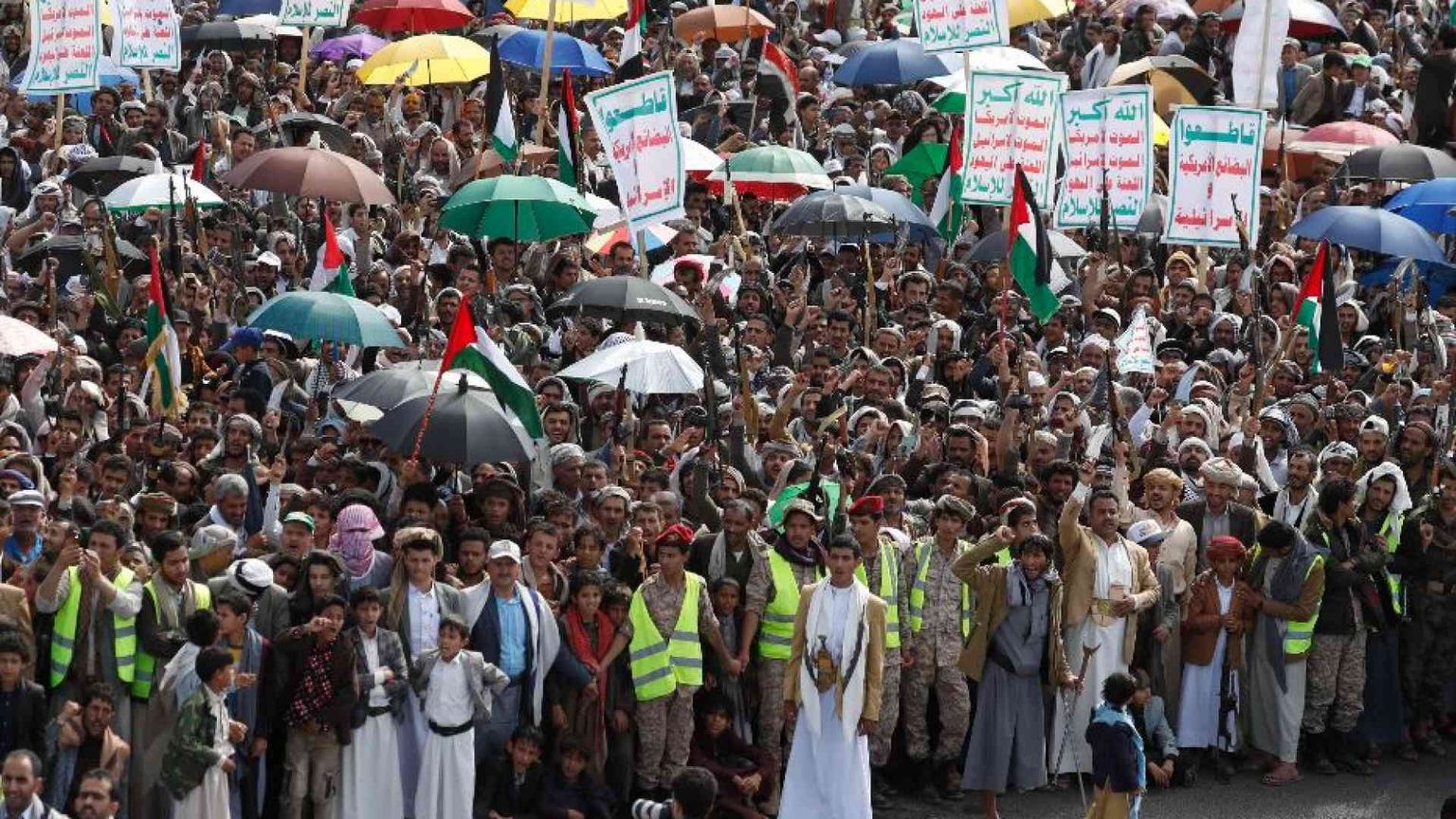 Gli Houthi provocano: 82 attacchi, un flop la missione Usa