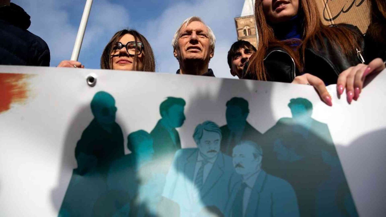 Figli dei boss e voglia di riscatto: «Penne e quaderni al posto delle armi»