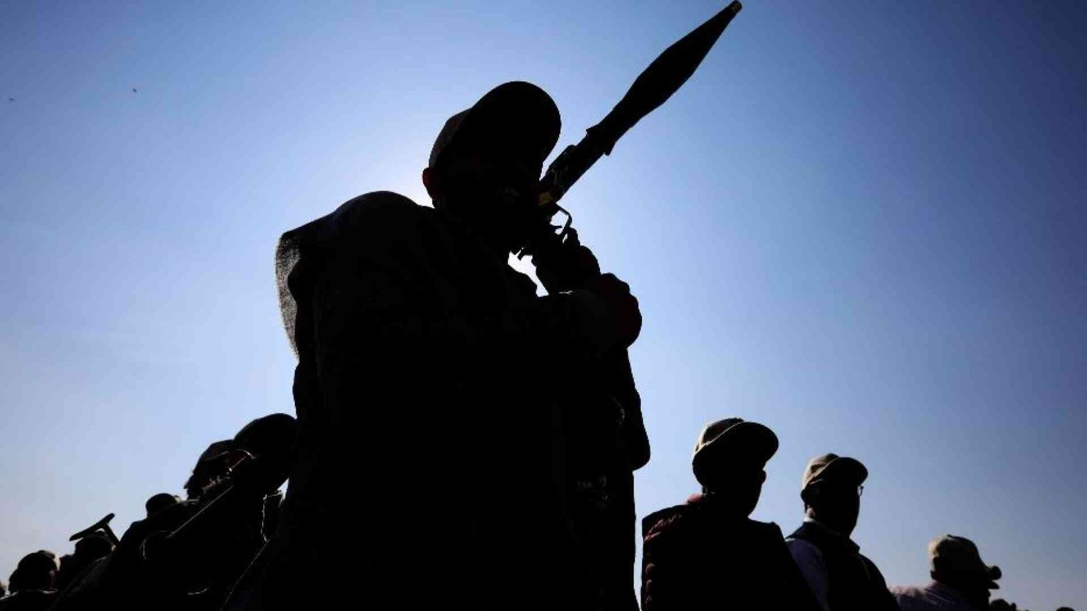 Nello Yemen che fa fuoco sulle navi ci sono voci per la pace e il dialogo