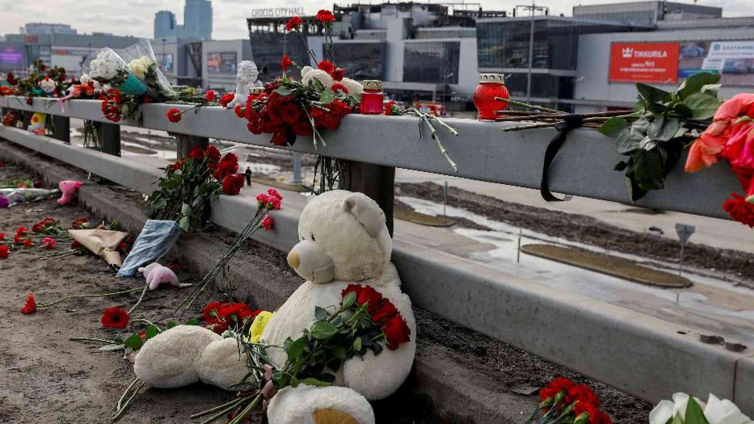 L'ex 007 russo: «Chip impiantati nei cervelli dei terroristi di Mosca»