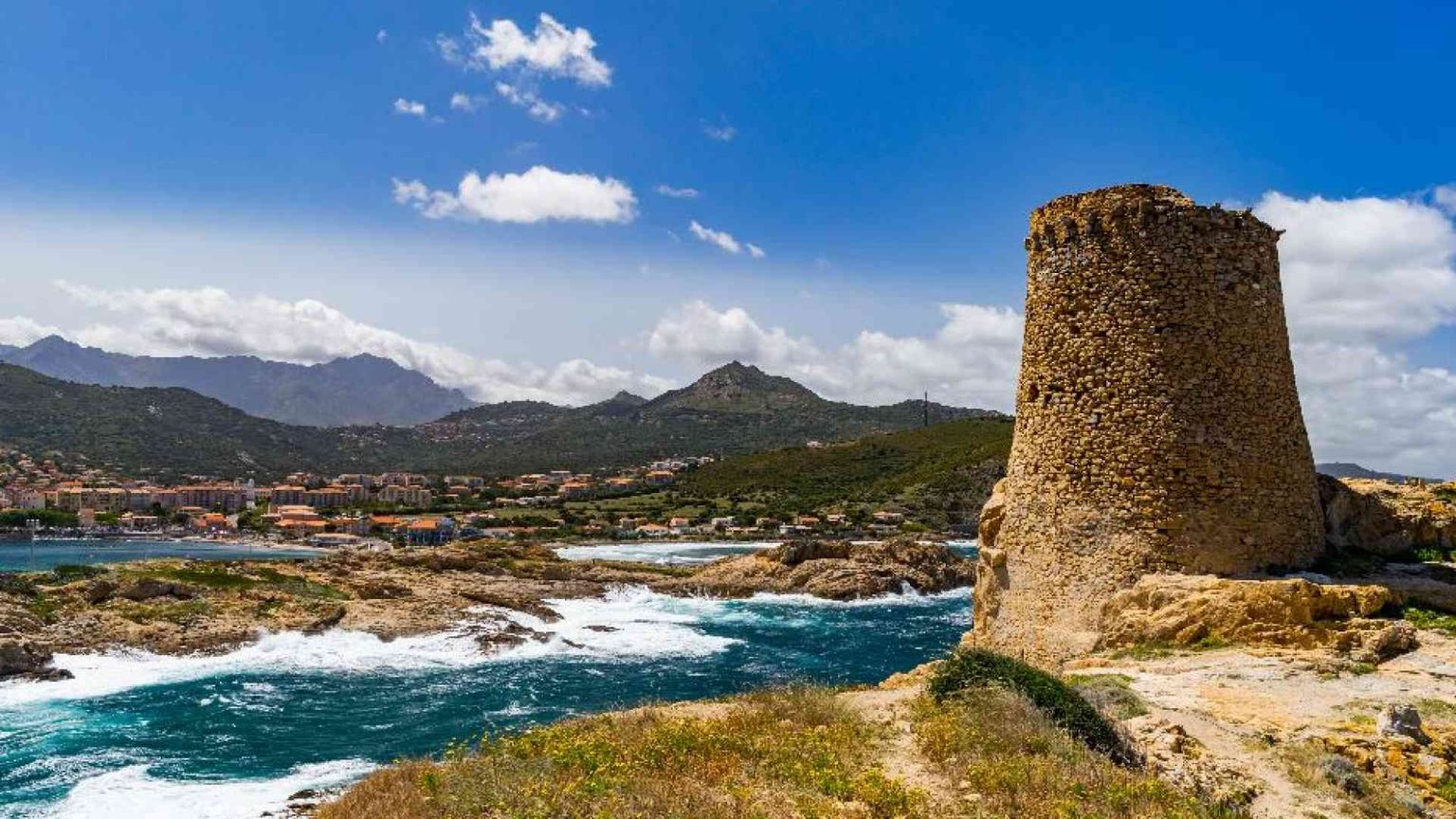 La Corsica ritroverà l'autonomia (anche con le sue radici italiane)