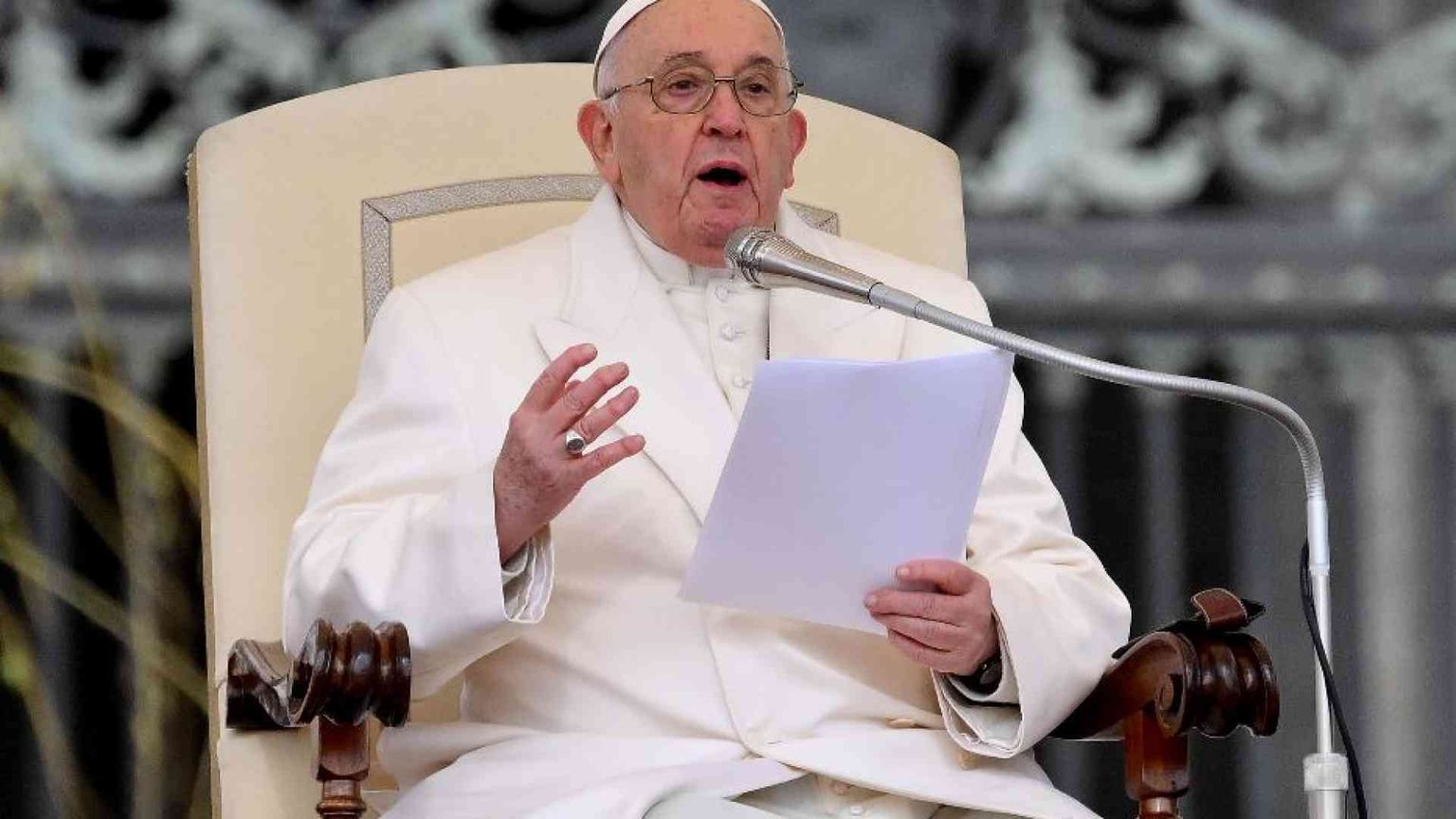 Il Papa: cessi subito il fuoco a Gaza. Garantire gli aiuti umanitari