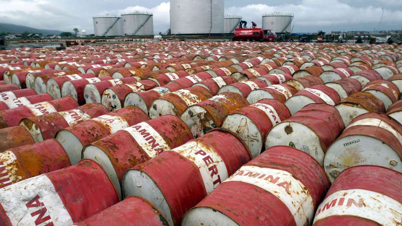 Petrolio in aumento. Gli Usa puntano a fare scorte