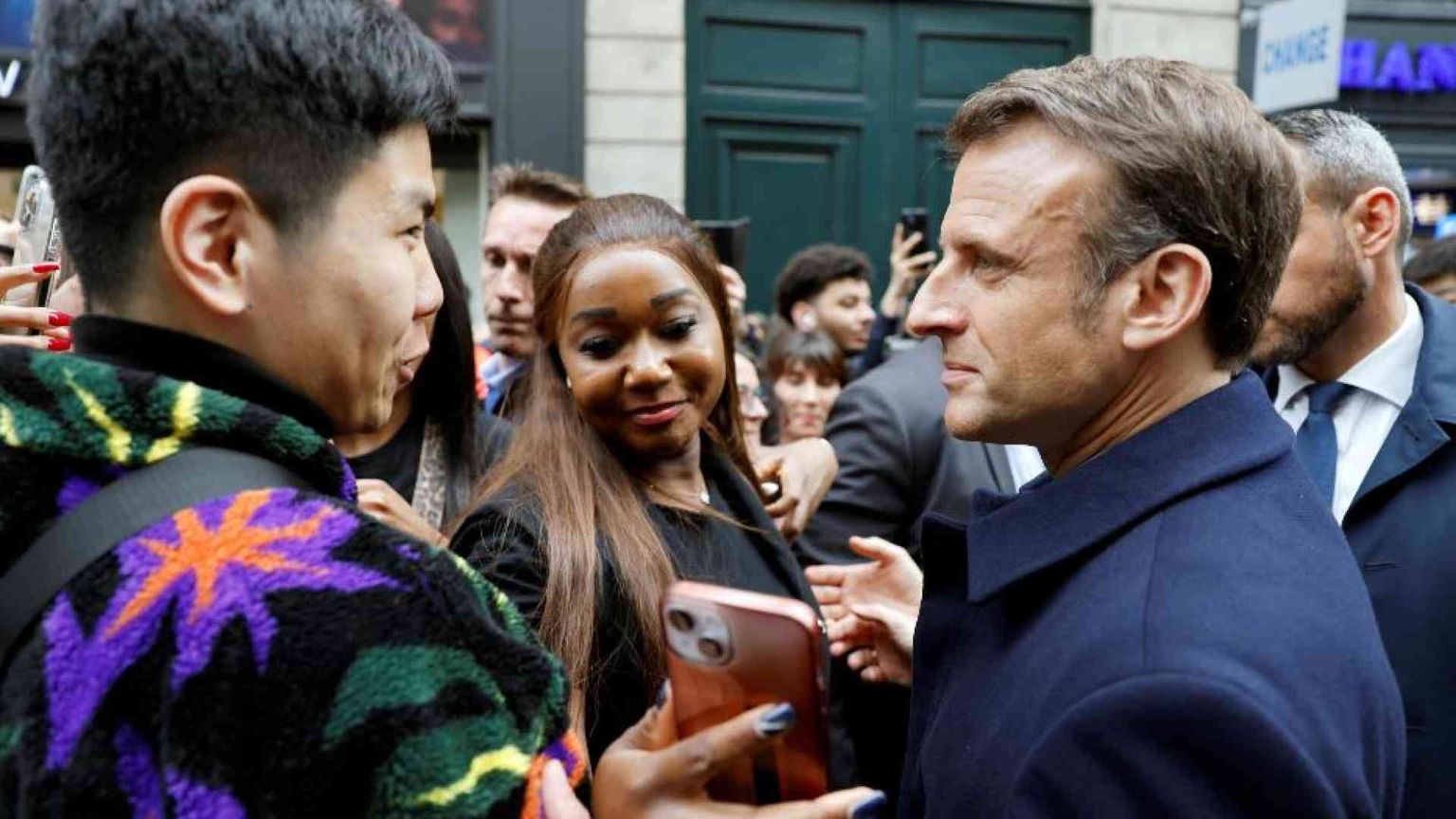 La Francia fa i conti ancora con il branco: picchiato a morte un 15enne