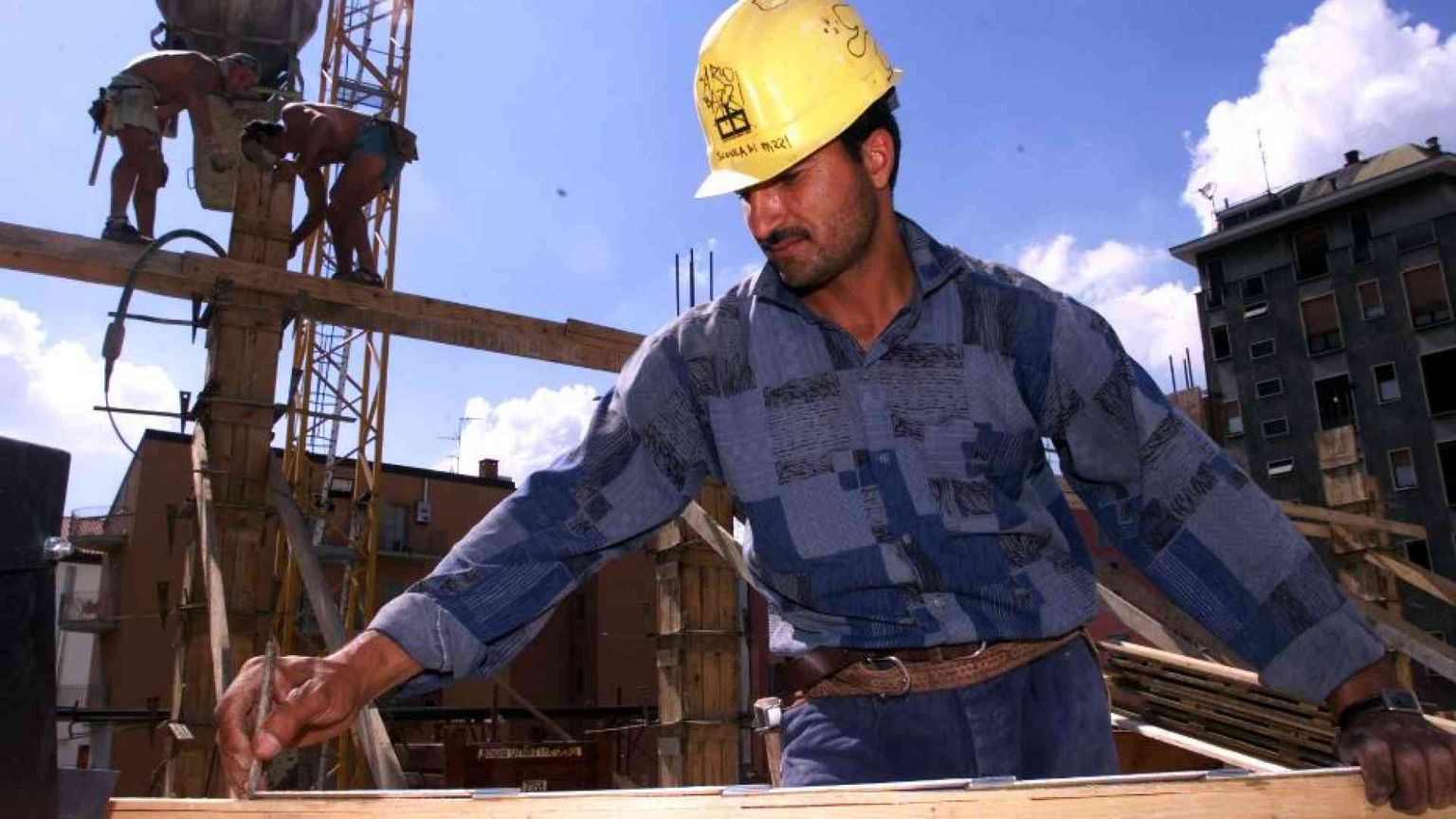 Dove vanno i soldi guadagnati delle persone immigrate in Italia