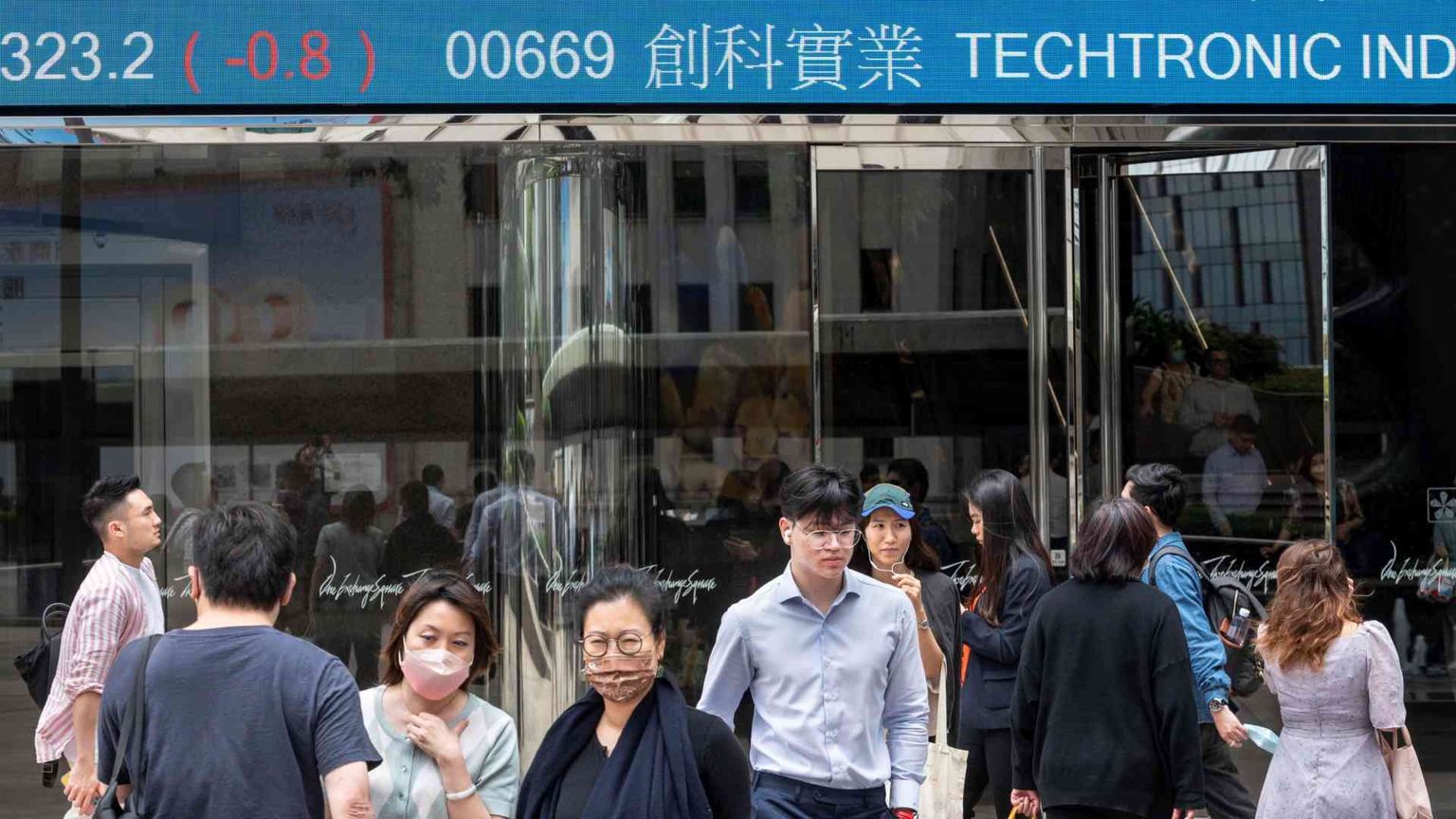 Fitch: «Outlook negativo per la Cina». La replica: «Deplorevole»