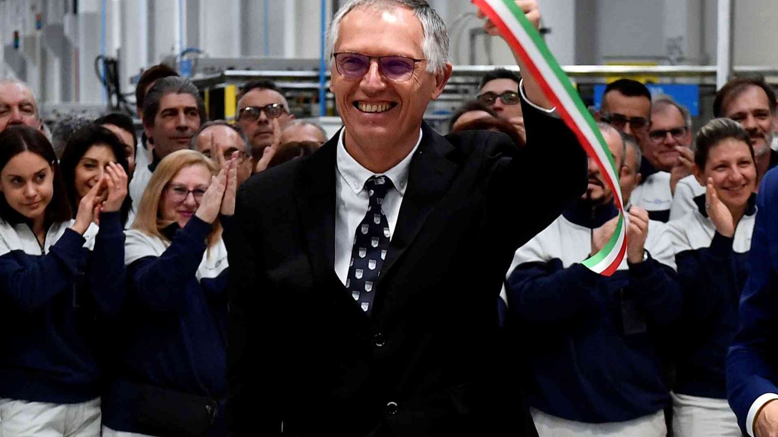 Stellantis investe a Mirafiori ma avverte: "Rischio vittime se arrivano i cinesi"