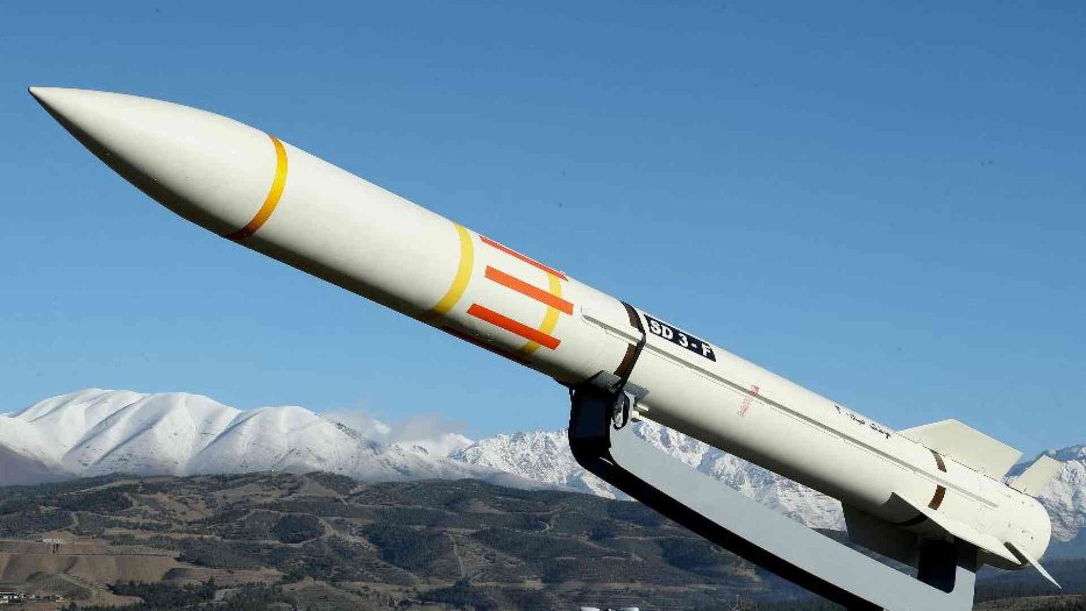 I razzi di Teheran e lo scudo israeliano: le armi in campo