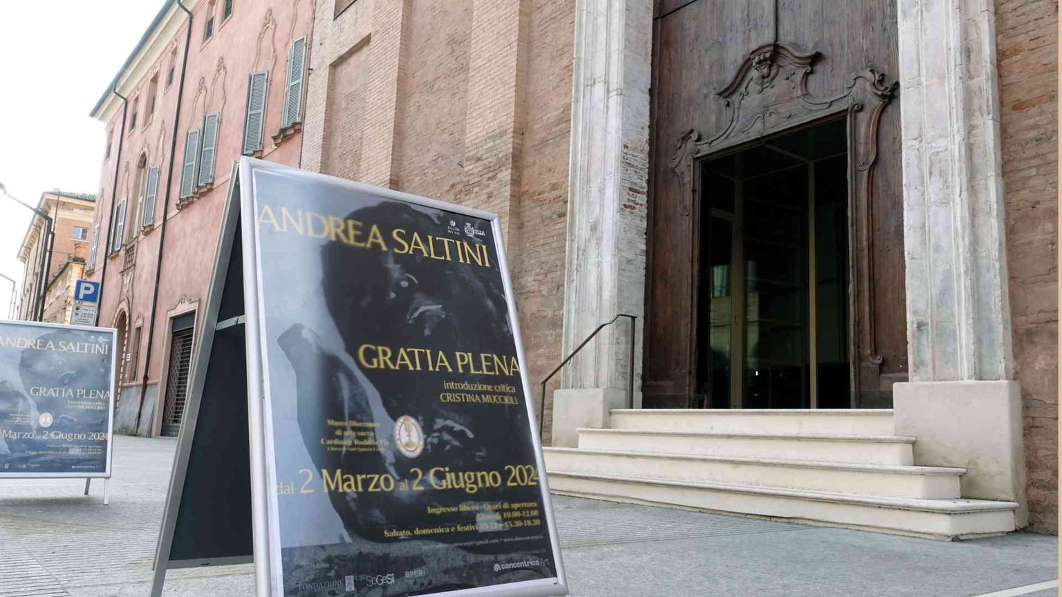 Dopo l'aggressione e le accuse di blasfemia, chiude la mostra