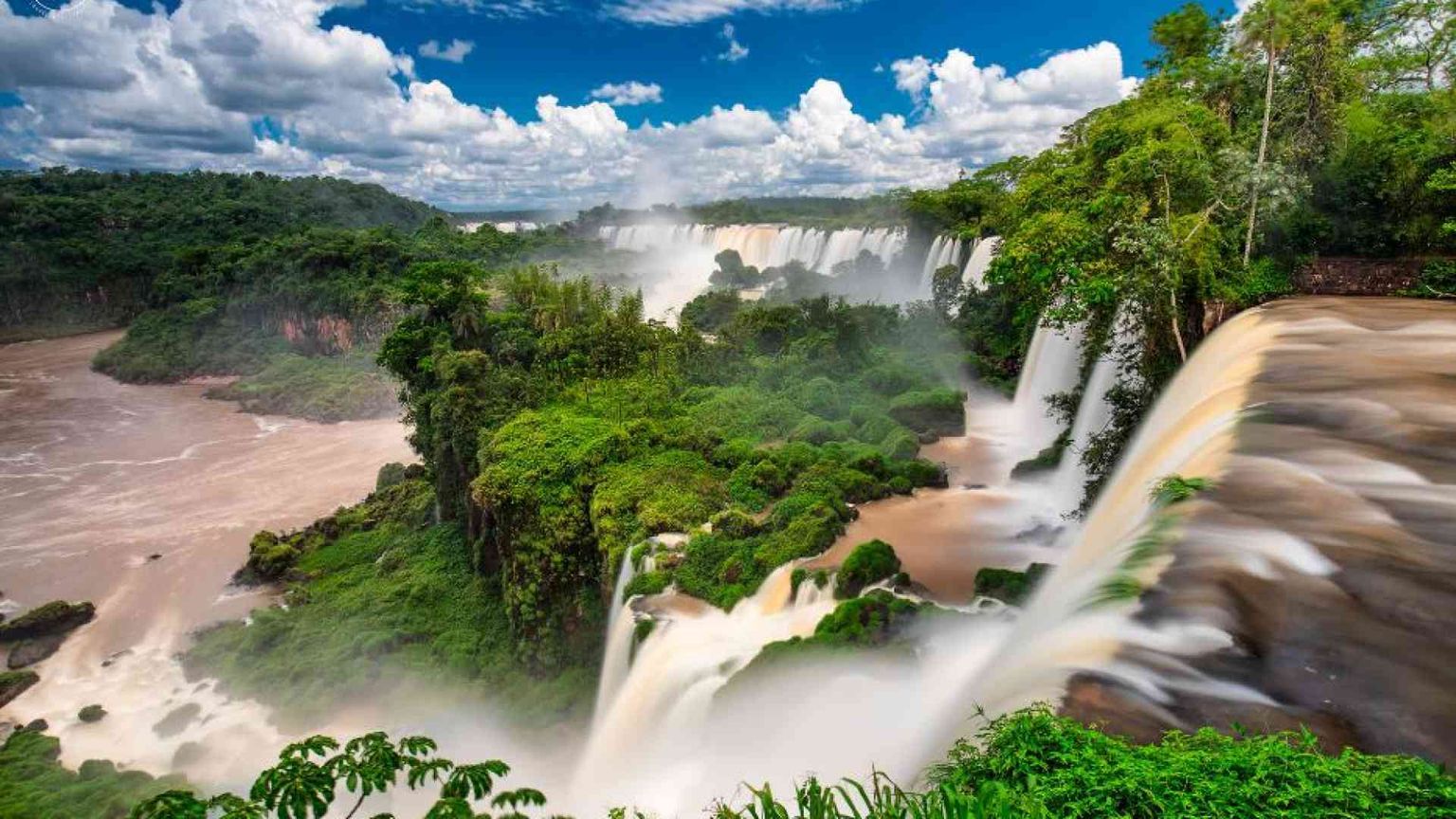 Cascate di Iguazù: la forza della natura tra Brasile e Argentina
