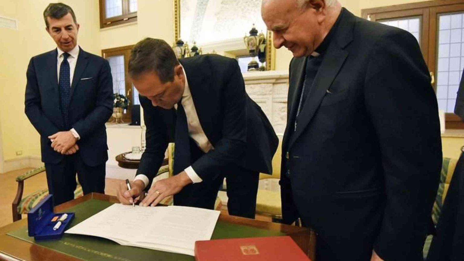 Cresce l’alleanza per l’IA etica: «Riflettere sul suo sviluppo»