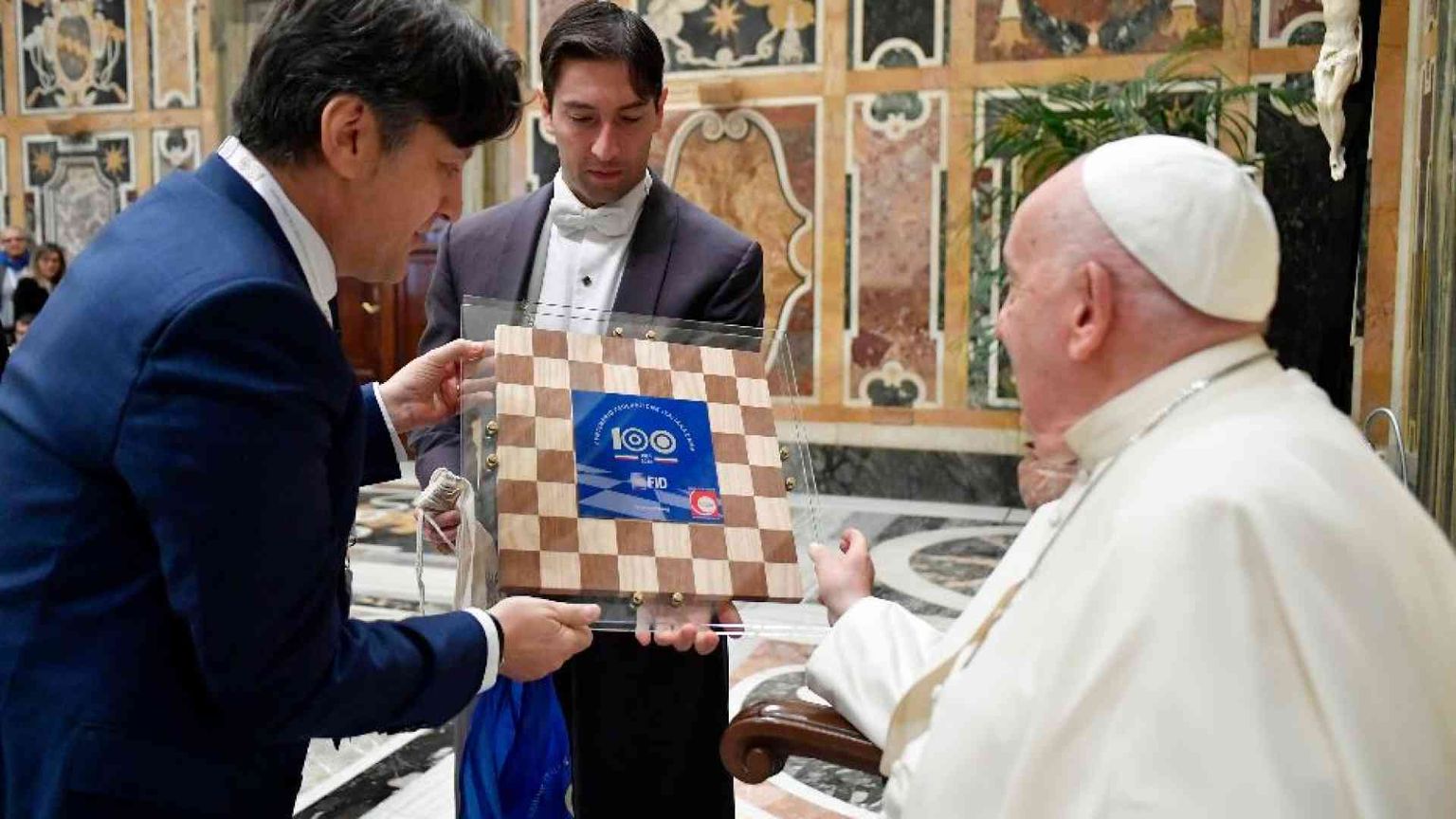 Il Papa elogia il gioco della dama. Esaltato anche da Edgar Allan Poe