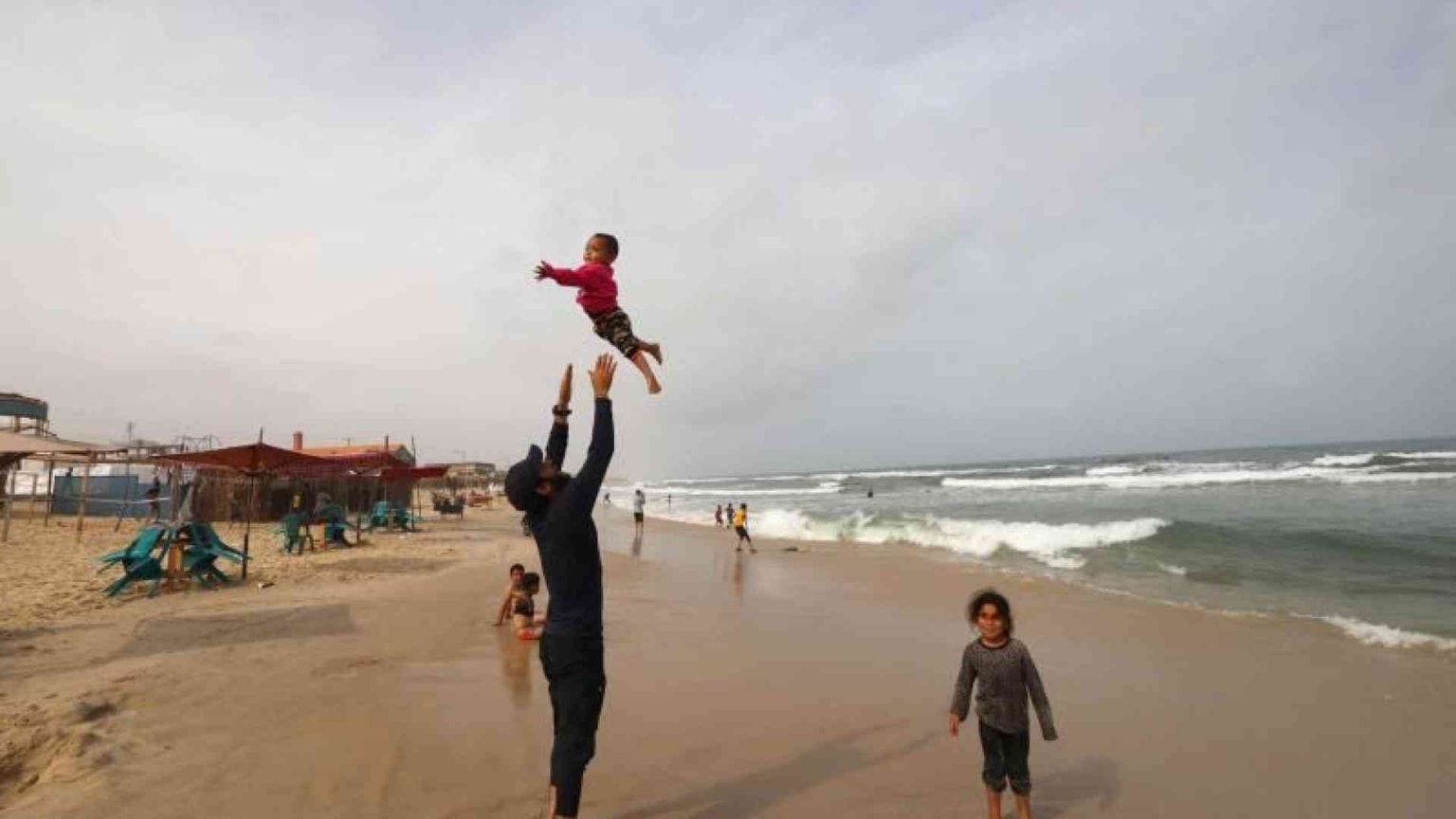 L'ultima «chiamata» del Cairo: tregua in cambio dei 33 rapiti vivi