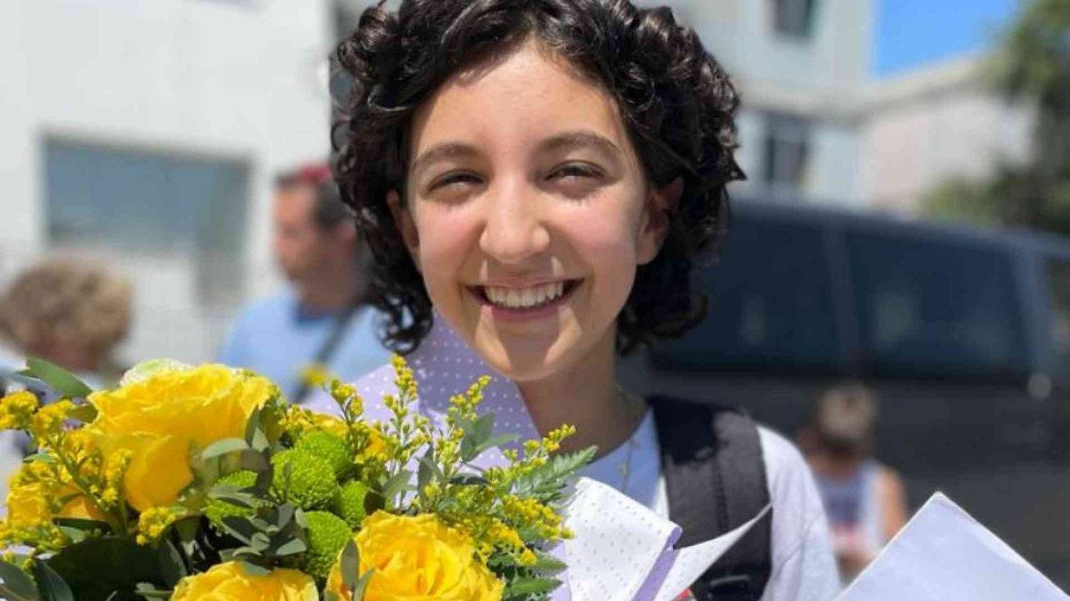 Dal cancro ai migranti: l'altruismo di Marta, “alfiere” a 15 anni