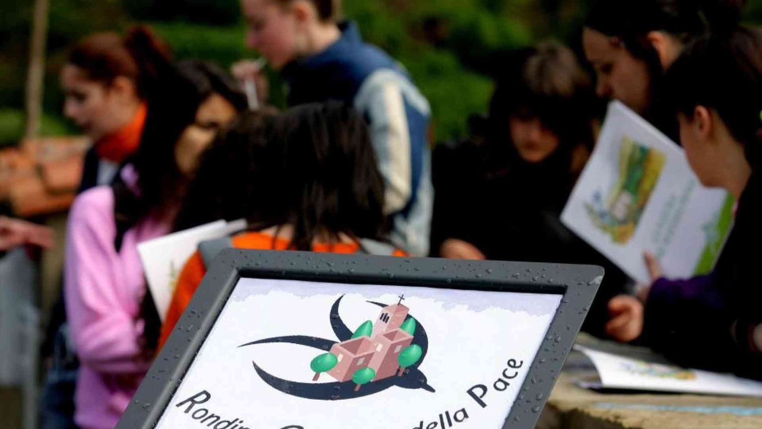 L'appello di Rondine e Camaldoli ai partiti: «Facciamo la pace»