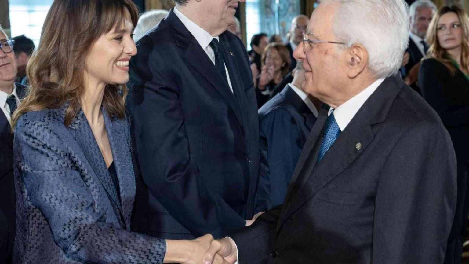 Mattarella: libertà di espressione anche a chi la pensa diversamente