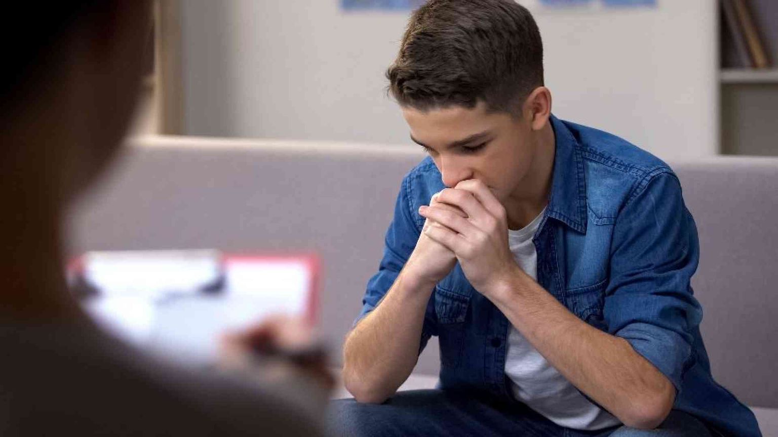 I giovani stanno male, la sfida è capirlo in tempo