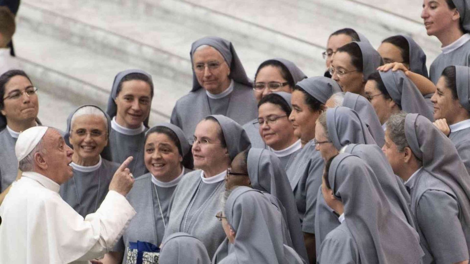 Urgente e necessario smaschilizzare la Chiesa: lo chiede il Papa