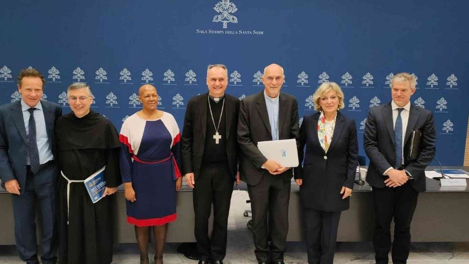 Francesco e i premi Nobel per la pace: dodici tavoli per un mondo più umano