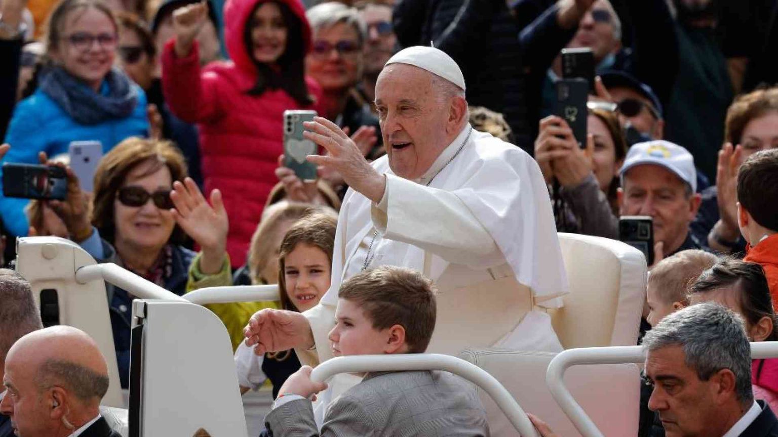 Il Papa insiste: la pace è possibile