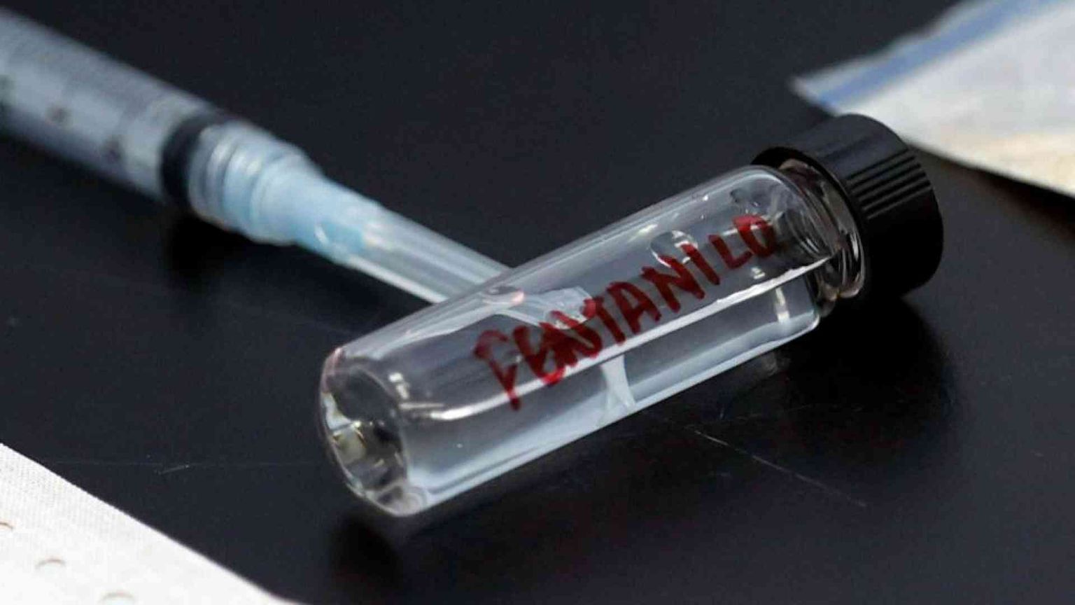 Il Fentanyl viene venduto online. I servizi segreti monitorano il traffico