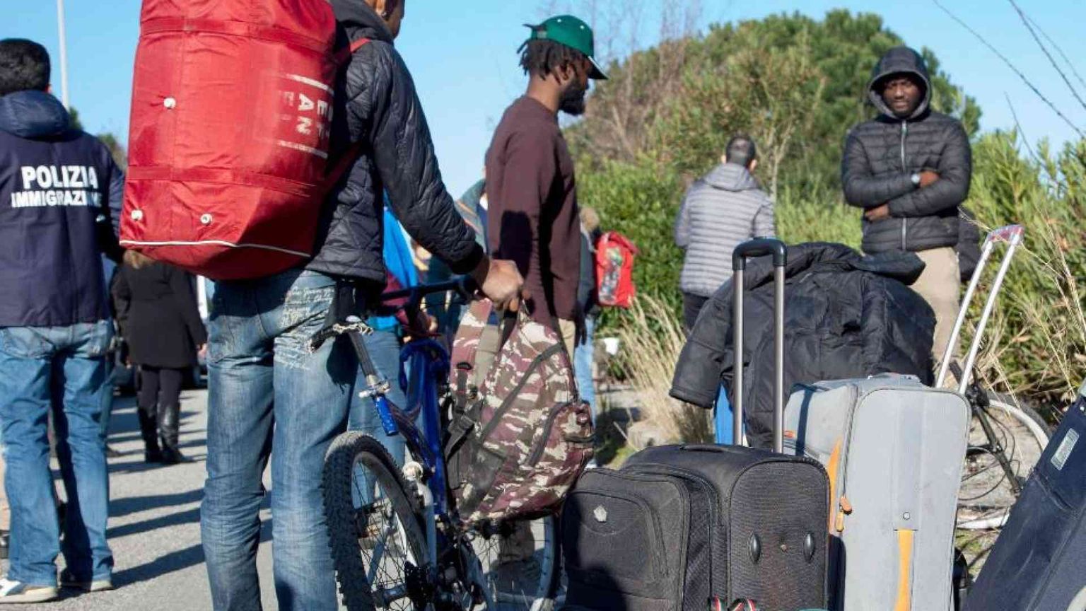 Gioia Tauro dice no al villaggio dei braccianti, stop alla riqualificazione