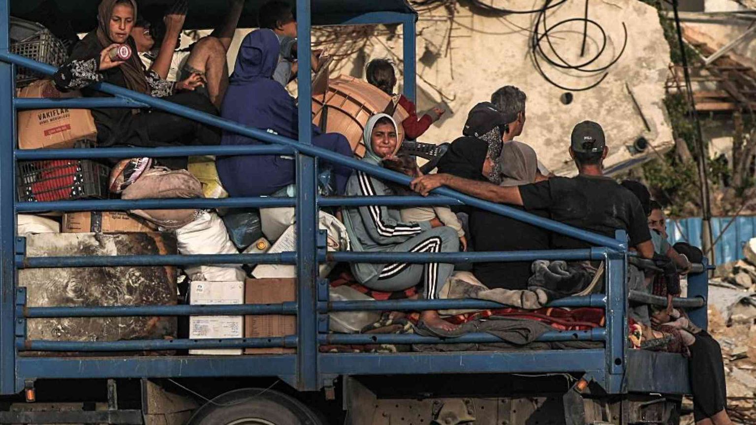 Offensiva su Rafah, Israele ordina di evacuare. Parigi: fermatevi