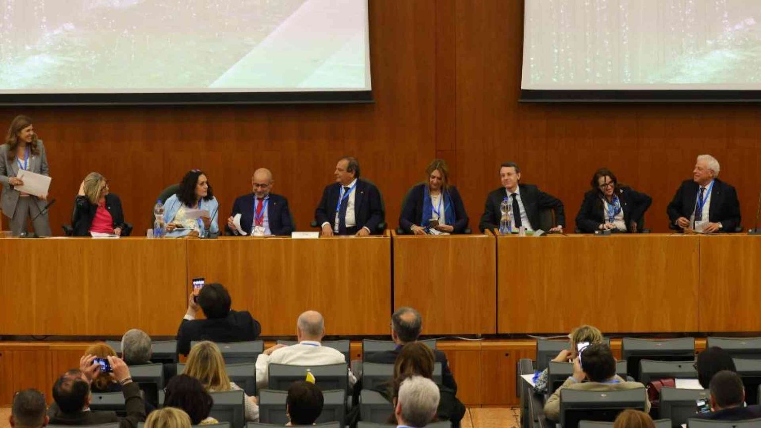 Le professioni sanitarie unite: «Salviamo l’accesso alle cure»