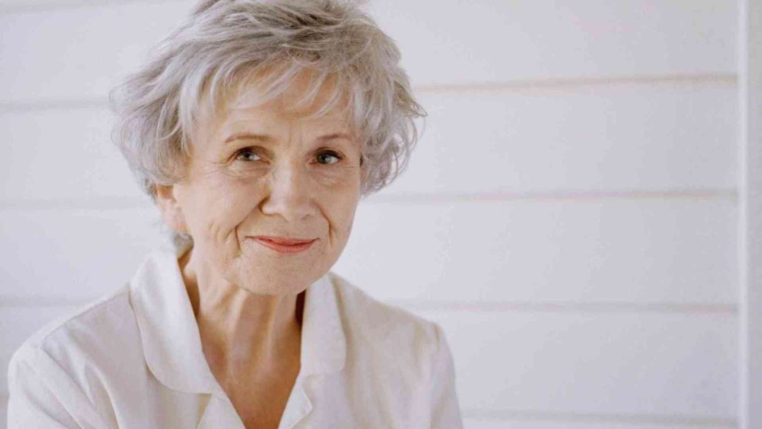 Addio Alice Munro, premio Nobel nel 2013 e maestra del racconto breve