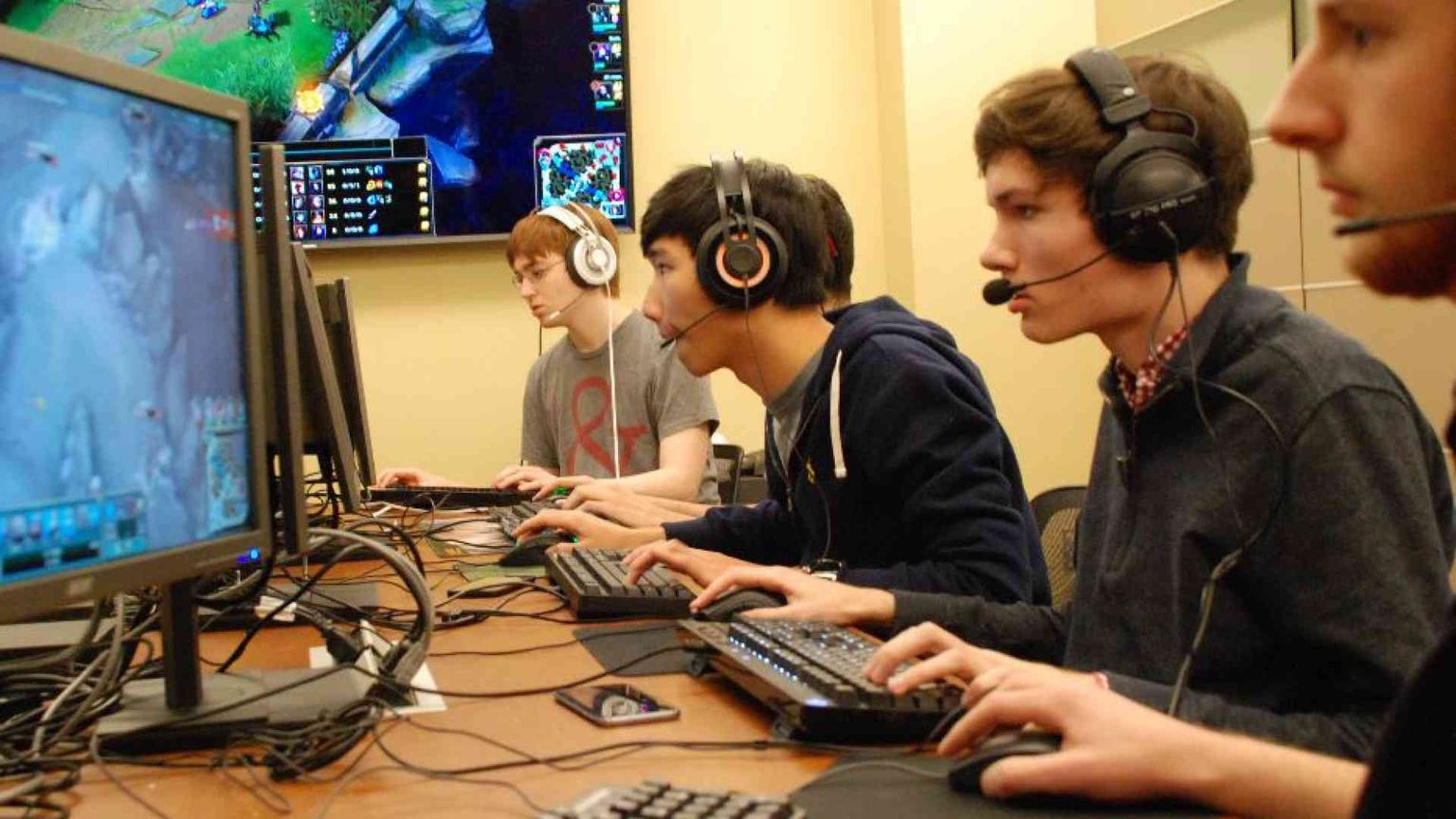 «Mio figlio è dislessico. Grazie ai videogiochi si è laureato in matematica»