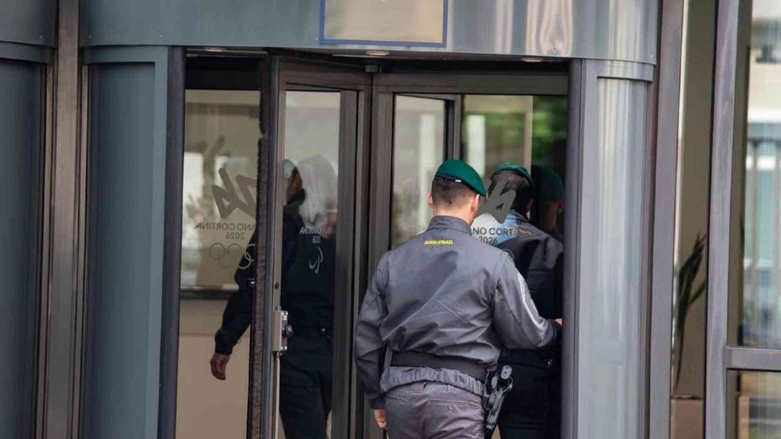 Milano-Cortina, tre indagati per corruzione