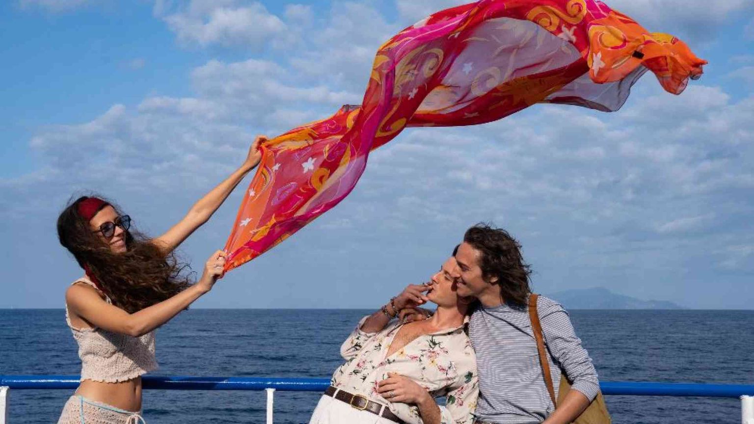 Sorrentino e donna Parthenope: la sua Napoli osé, epica e teatrale