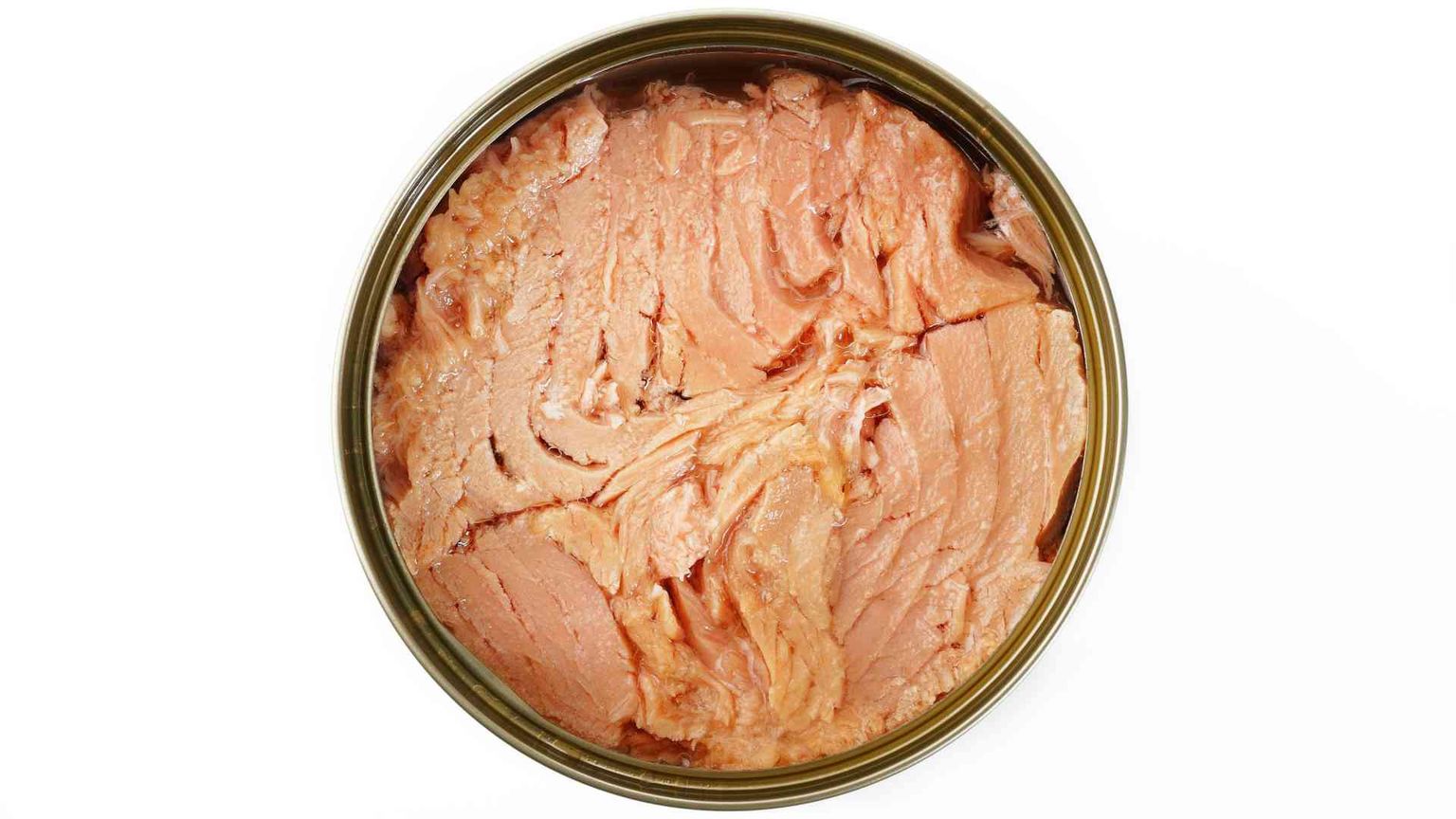 Perché c'è meno olio nel tonno in scatola? (C'entra anche lo spreco)