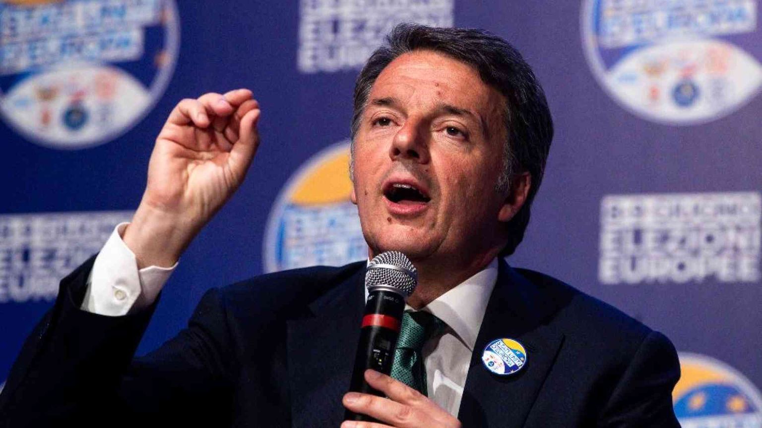 Renzi: «La Ue o cambia o muore»