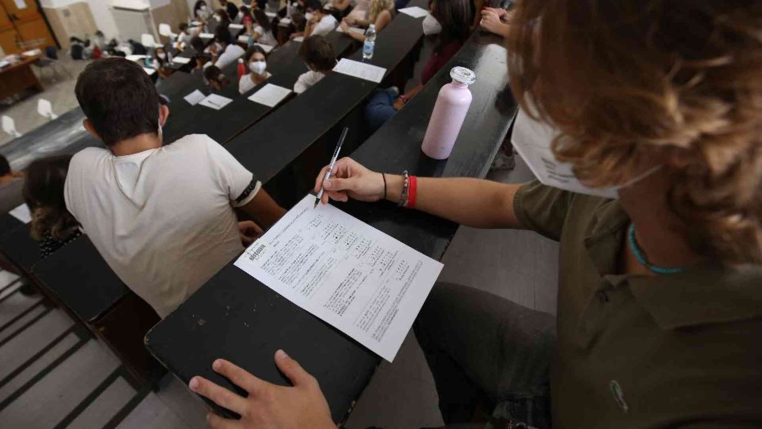 Medicina, debutta il nuovo test. 71mila aspiranti dottori (su 21mila posti)